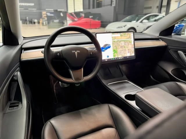 Tesla Model 3 Performance