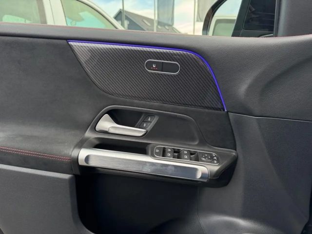 Mercedes-Benz GLB 200 AMG Line