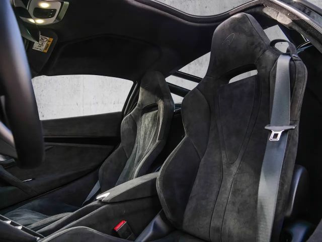 McLaren 750S Coupé Flux Green, Bowers and Wilkins Sound