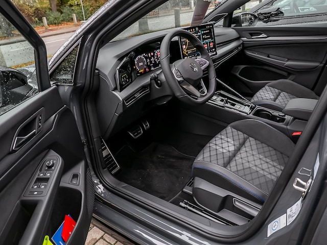 Volkswagen Golf 1.5 eTSI R-Line Variant