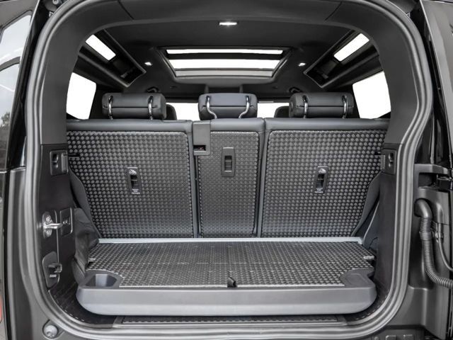 Land Rover Defender 90 D250 Dynamic SE