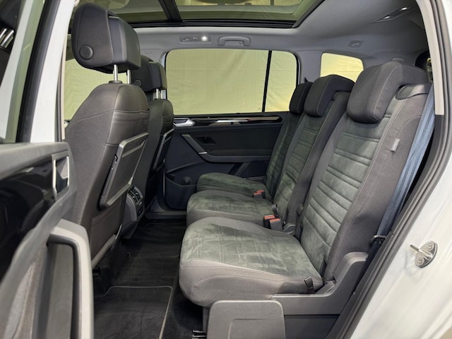 Volkswagen Touran 2.0 TDI DSG Highline Style