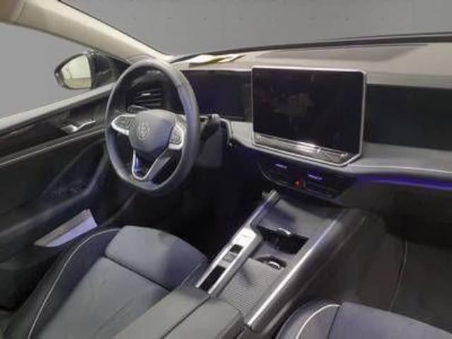 Volkswagen Passat 1.5 eTSI Business DSG