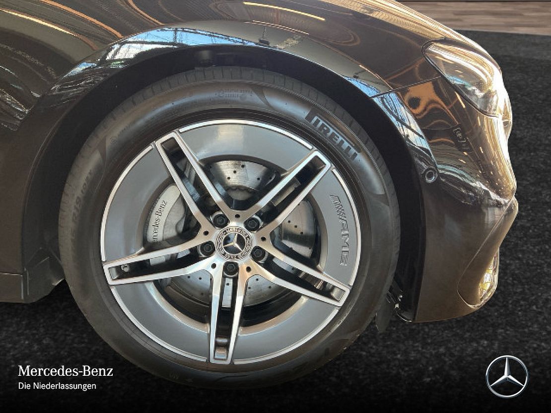 Mercedes-Benz E 200 Sedan