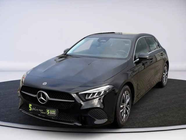Mercedes-Benz A 180 LENKRADHEIZUNG LED HP KAMERA