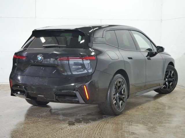 BMW iX xDrive60