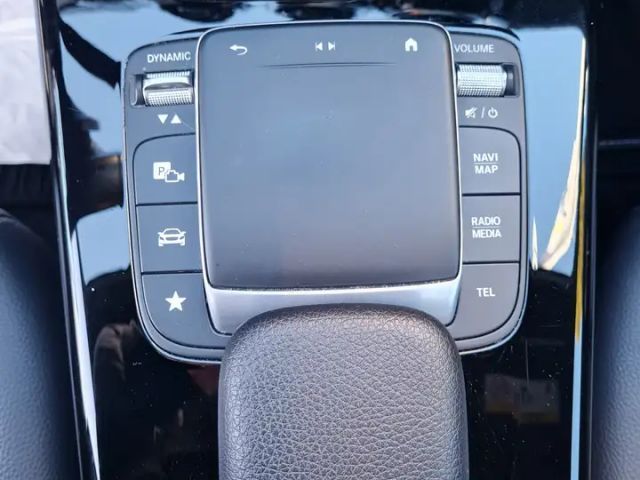 Mercedes-Benz A 200 Business Line Hatchback