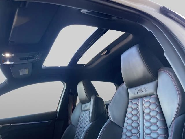 Audi RS3 Quattro S-Tronic Sedan