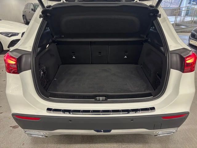 Mercedes-Benz GLA 180 Progressive