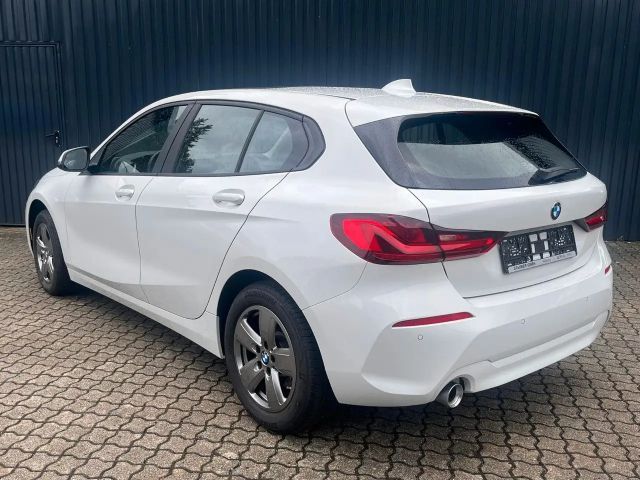 BMW 116 116i 5-deurs Sedan