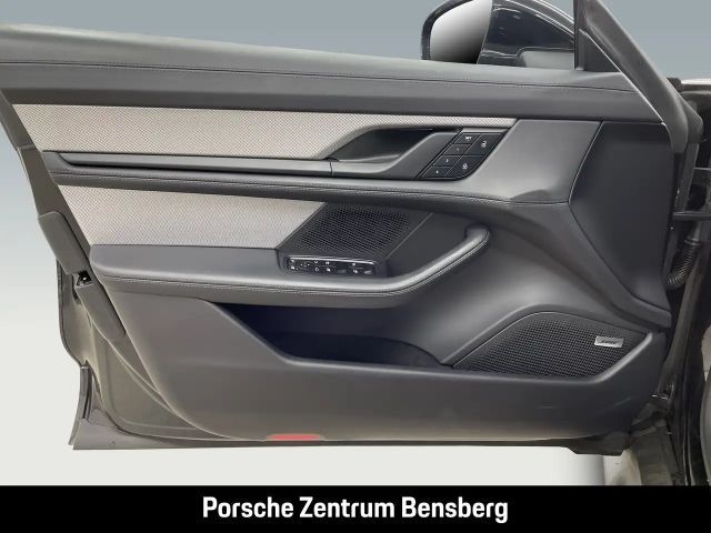 Porsche Taycan Sport Turismo Turbo