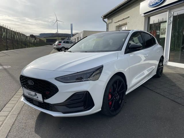 Ford Focus ST Line