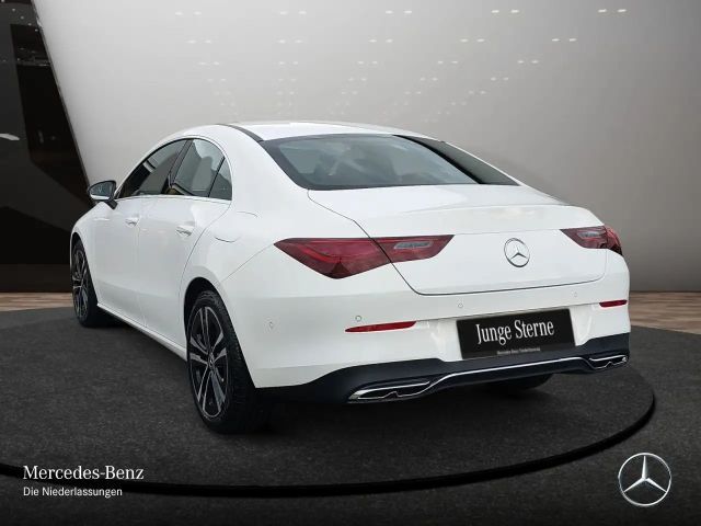 Mercedes-Benz CLA 180 Coupé Progressive