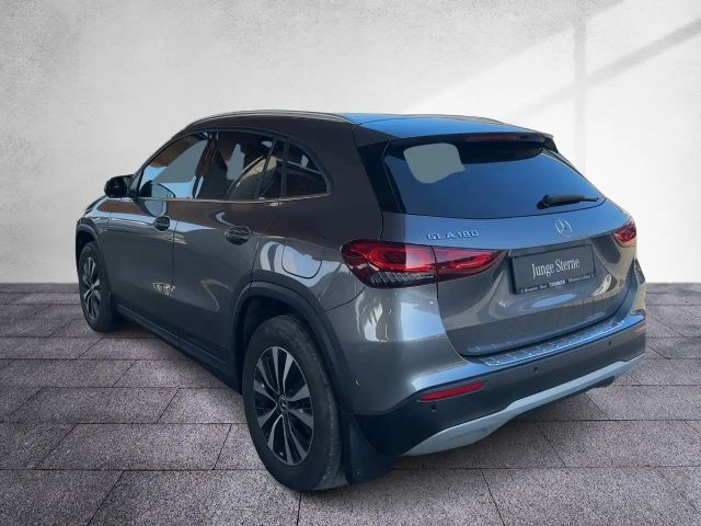 Mercedes-Benz GLA 180 Style