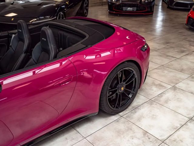 Porsche 992 4 Cabrio GTS