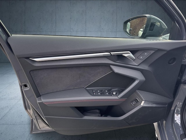 Audi RS3 Quattro S-Tronic Sedan