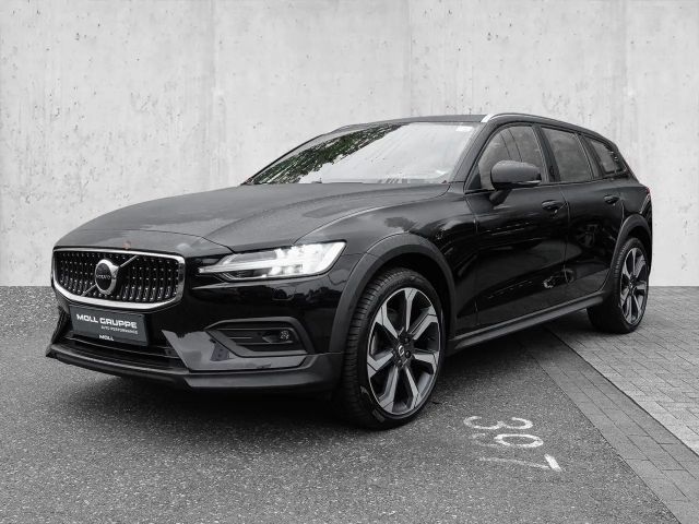 Volvo V60 Cross Country AWD Plus
