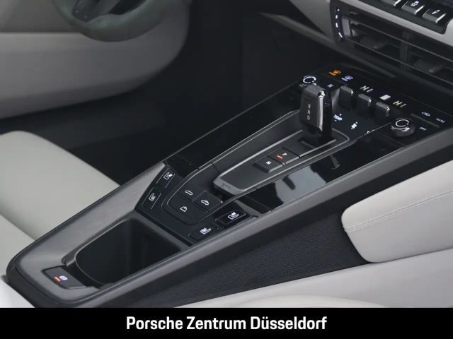 Porsche 992 Cabrio Carrera GTS