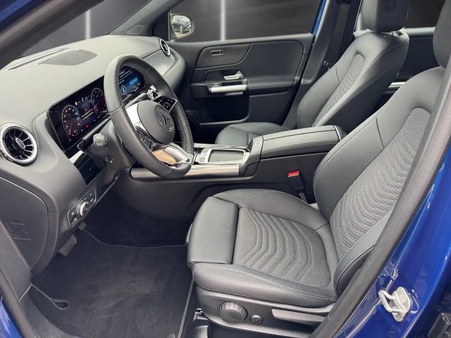 Mercedes-Benz B 200 Progressive Sedan