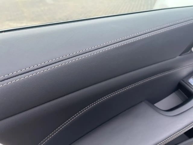 BMW X7 i/HUD/StandHZ/AHK/Panorama/Bowers&Wilkins