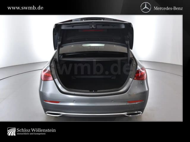 Mercedes-Benz C 180 AVANTGARDE Sedan