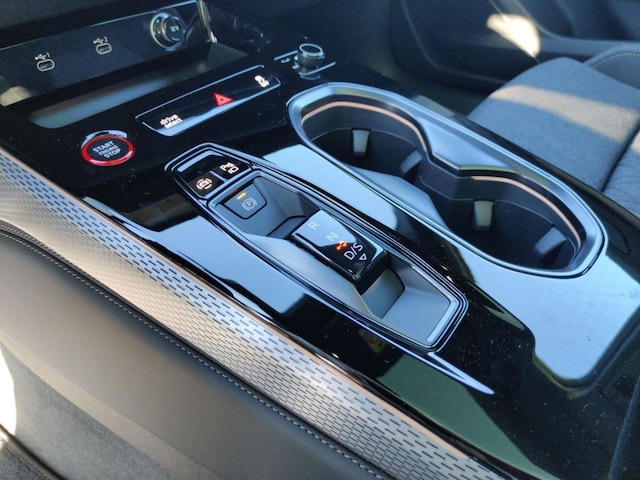 Audi A6 Avant Quattro S-Tronic