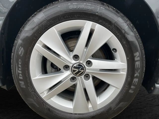 Volkswagen Golf 1.5 eTSI DSG Life