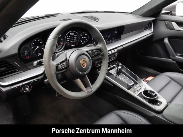 Porsche 992 Carrera Coupé