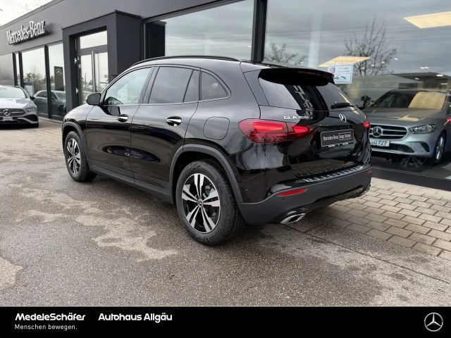 Mercedes-Benz GLA 200 Progressive