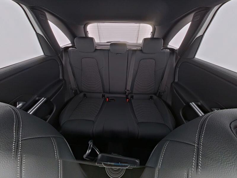 Mercedes-Benz B 180 Progressive Sedan