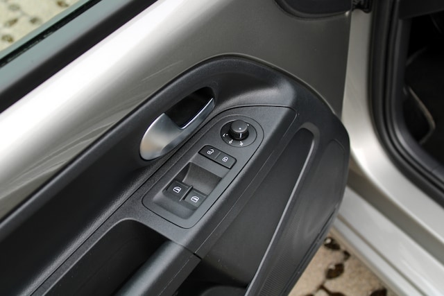 Volkswagen up! 1.0 SHZ 4Season Klima