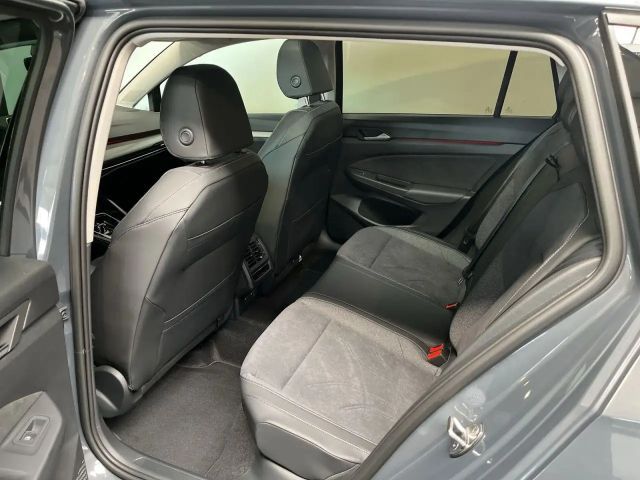 Volkswagen Golf 1.5 eTSI DSG Style Variant