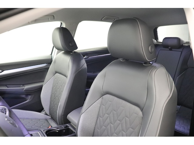 Volkswagen Golf 1.5 eTSI