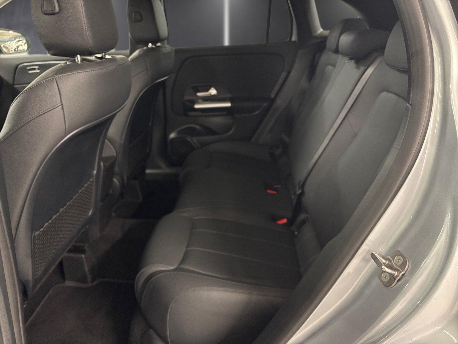 Mercedes-Benz GLA 220 4MATIC GLA 220 d Progressive