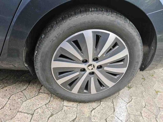 Skoda Superb 2.0 TDI Combi