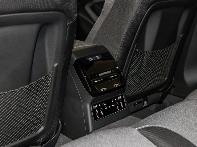 Audi A6 Avant Quattro S-Tronic