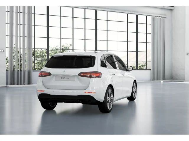 Mercedes-Benz B 180 Sedan