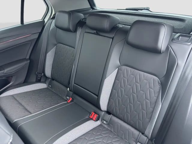 Volkswagen Golf 1.5 eTSI Life