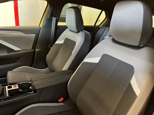 Opel Astra 1.2 Turbo Edition Turbo