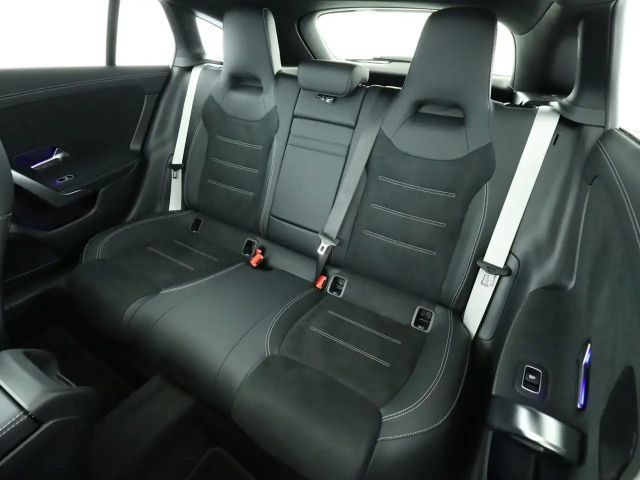 Mercedes-Benz CLA 200 Shooting Brake