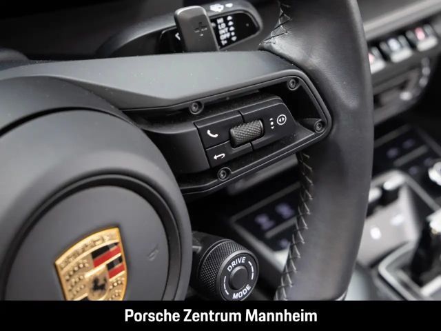 Porsche 992 4 Coupé GTS Targa