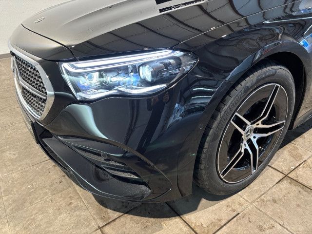 Mercedes-Benz E 200 Sedan