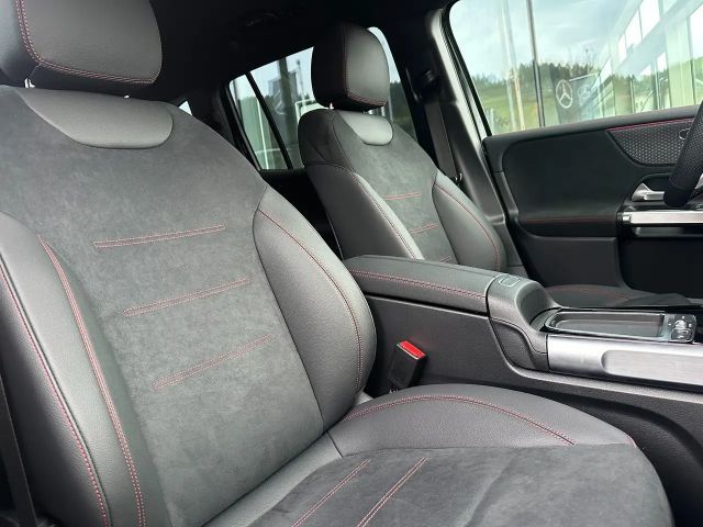 Mercedes-Benz EQB 300 4MATIC AMG Line