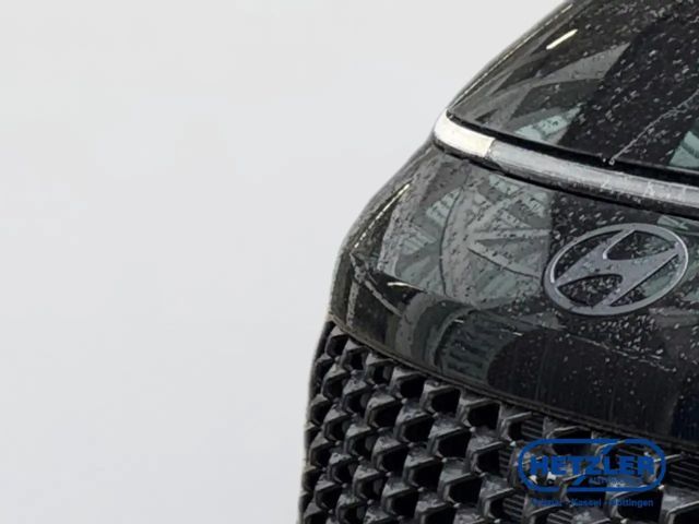 Hyundai Staria Signature