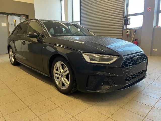 Audi A4 35 TDI Avant S-Line