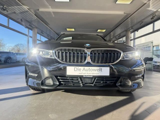 BMW 330 330e M-Sport Touring xDrive