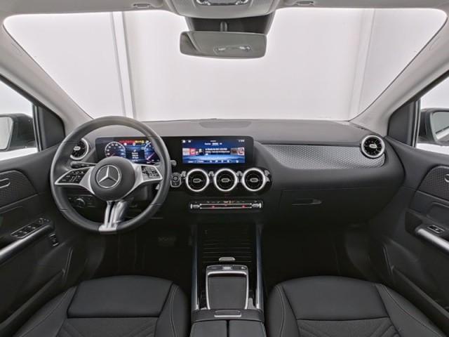 Mercedes-Benz B 200 Progressive Sedan