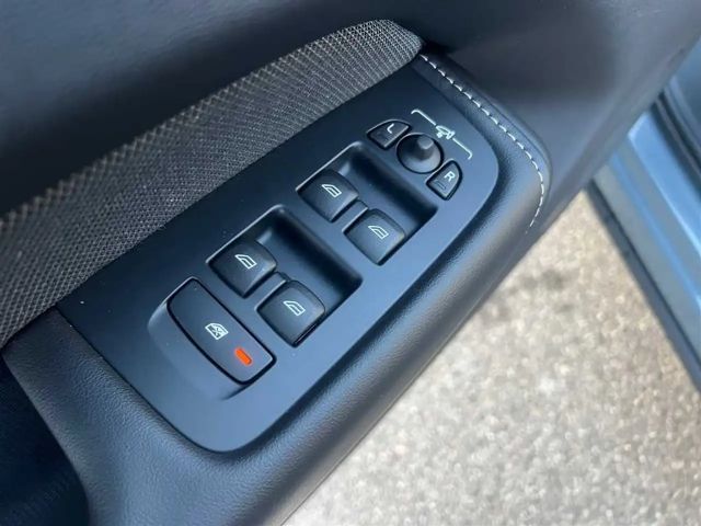 Volvo XC60 AWD R-Design