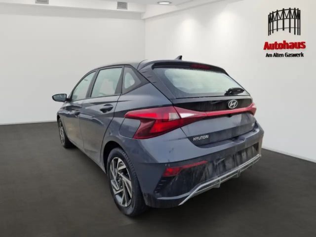 Hyundai i20 SITZHEIZUNG+NAVI+KLIMA+LENKRADHEIZ+RÜCKFAHRKAM.