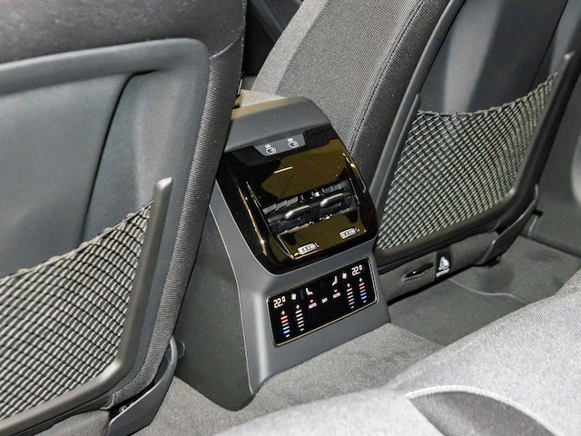 Audi A6 Avant Quattro S-Tronic